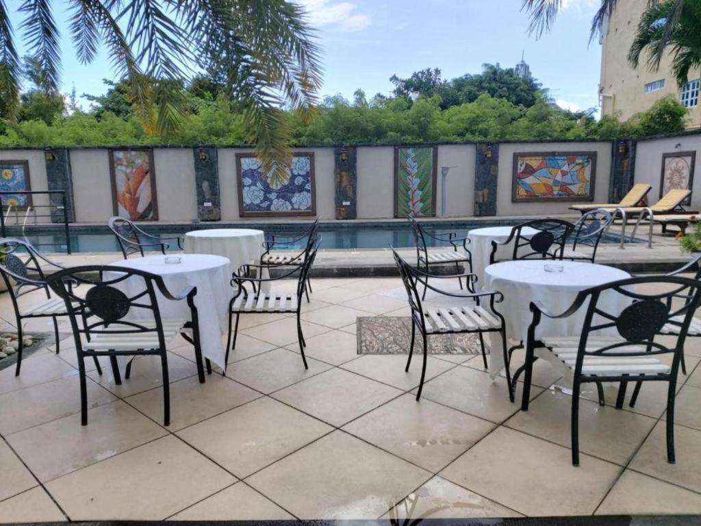 Pereybere Apartment With Breakfast And Private Balcony Pereybere Beach Exteriör bild