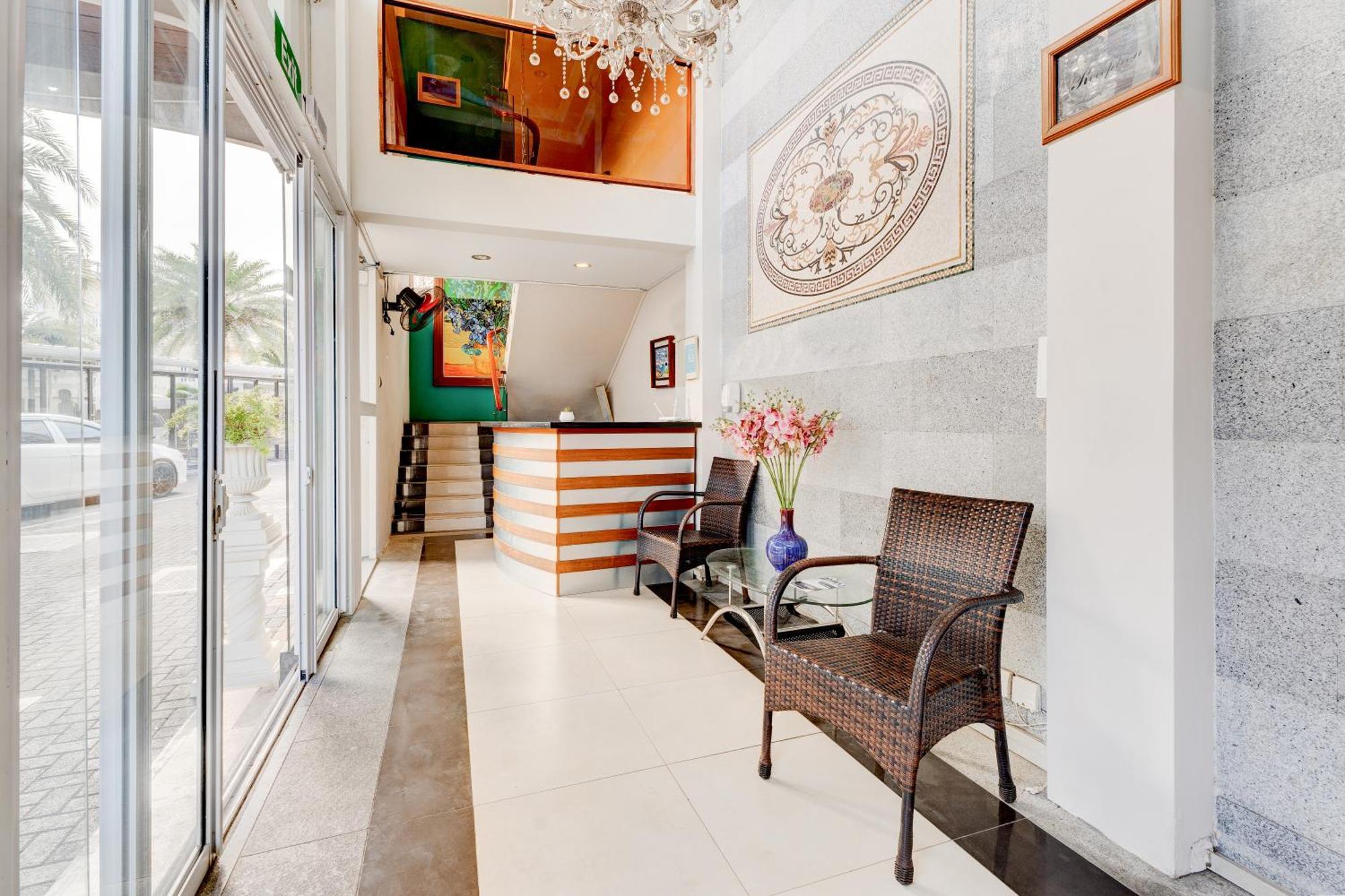 Pereybere Apartment With Breakfast And Private Balcony Pereybere Beach Exteriör bild